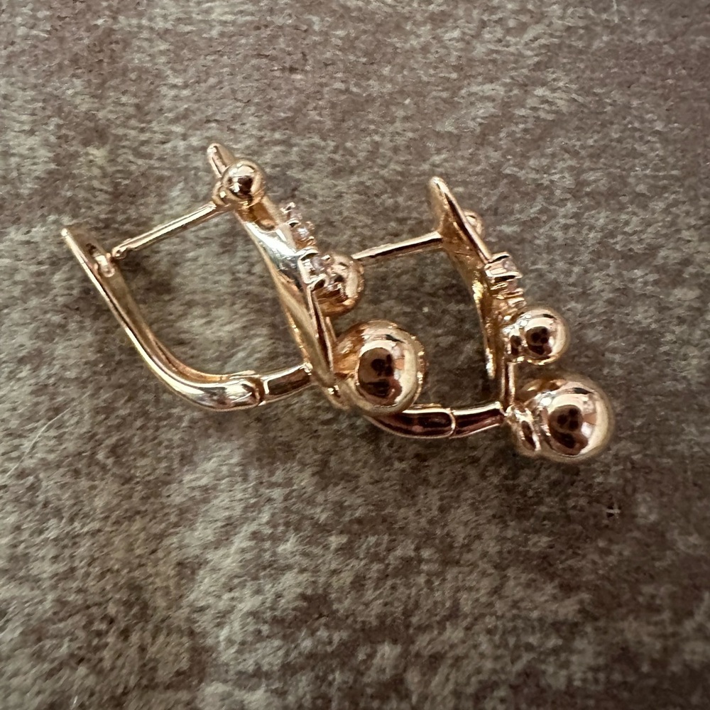 Source Unknown Gold Minimalist Earrings